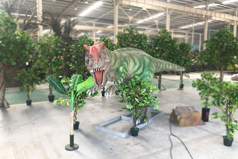仿真恐龍，仿真角鼻龍